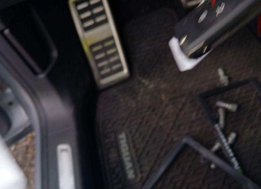 Photo 11 of 2021 Volkswagen Tiguan 2.0T SE/2.0T SE R-LINE BLACK/2.0T SEL (VIN 3VV3B7AX8MM018438)