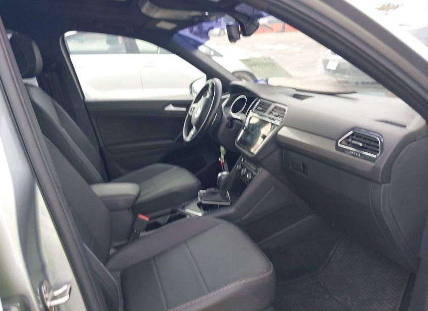Photo 5 of 2021 Volkswagen Tiguan 2.0T SE/2.0T SE R-LINE BLACK/2.0T SEL (VIN 3VV3B7AX8MM018438)