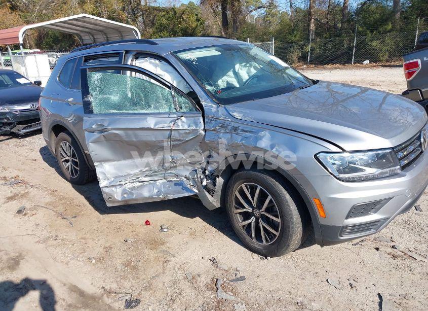 2021 Volkswagen Tiguan 2.0T SE/2.0T SE R-LINE BLACK/2.0T SEL (VIN 3VV3B7AX8MM103764) main photo