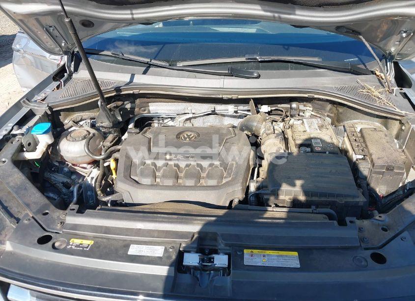 Photo 10 of 2021 Volkswagen Tiguan 2.0T SE/2.0T SE R-LINE BLACK/2.0T SEL (VIN 3VV3B7AX8MM103764)