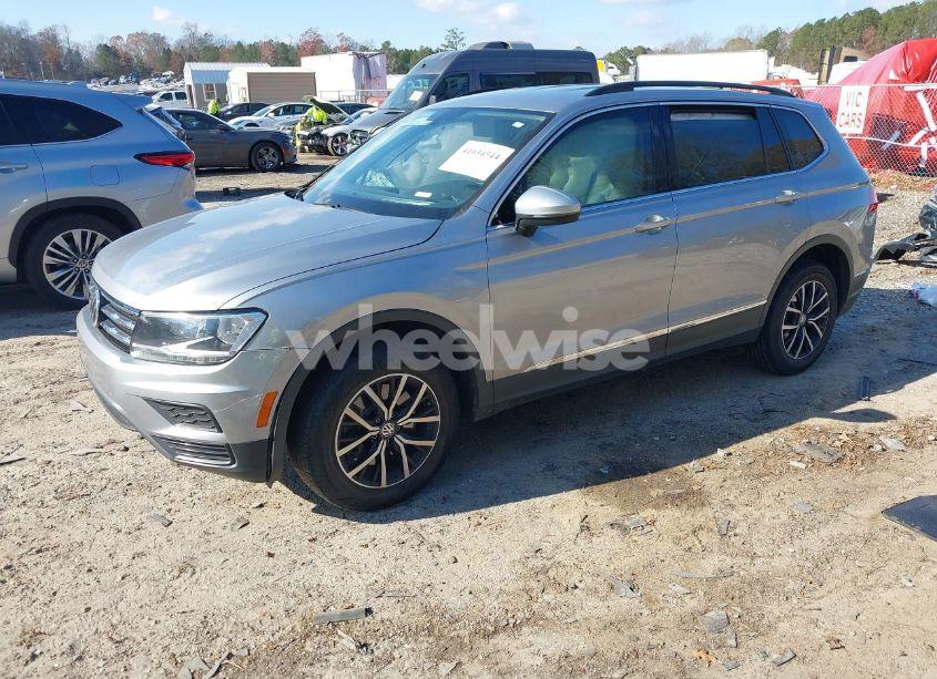Photo 2 of 2021 Volkswagen Tiguan 2.0T SE/2.0T SE R-LINE BLACK/2.0T SEL (VIN 3VV3B7AX8MM103764)