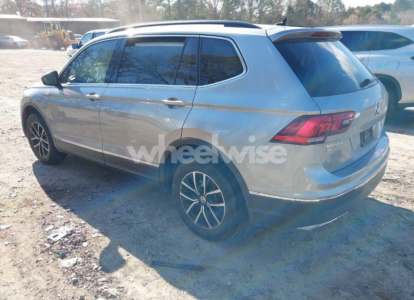 Photo 3 of 2021 Volkswagen Tiguan 2.0T SE/2.0T SE R-LINE BLACK/2.0T SEL (VIN 3VV3B7AX8MM103764)