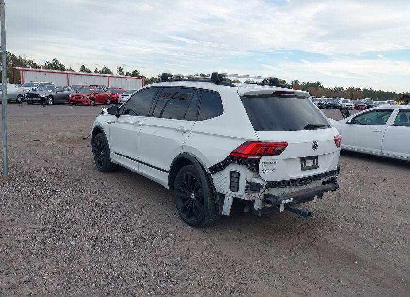 Photo 3 of 2021 Volkswagen Tiguan 2.0T SE/2.0T SE R-LINE BLACK/2.0T SEL (VIN 3VV3B7AX8MM130219)