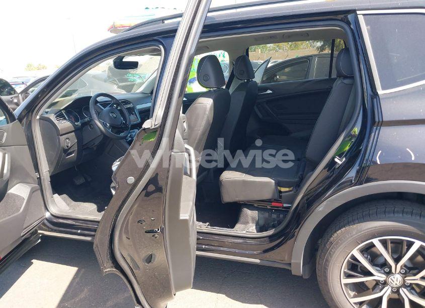 Photo 8 of 2021 Volkswagen Tiguan 2.0T SE/2.0T SE R-LINE BLACK/2.0T SEL (VIN 3VV3B7AX8MM158344)