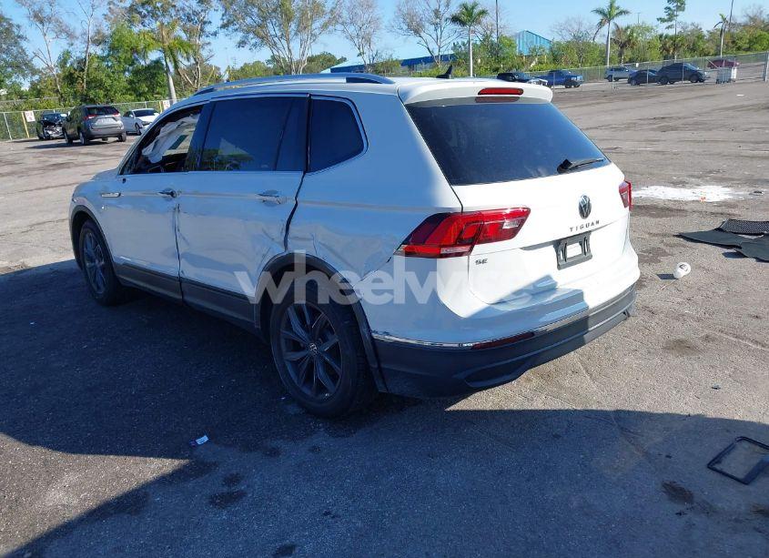 Photo 3 of 2023 Volkswagen Tiguan 2.0T SE (VIN 3VV3B7AX8PM113103)