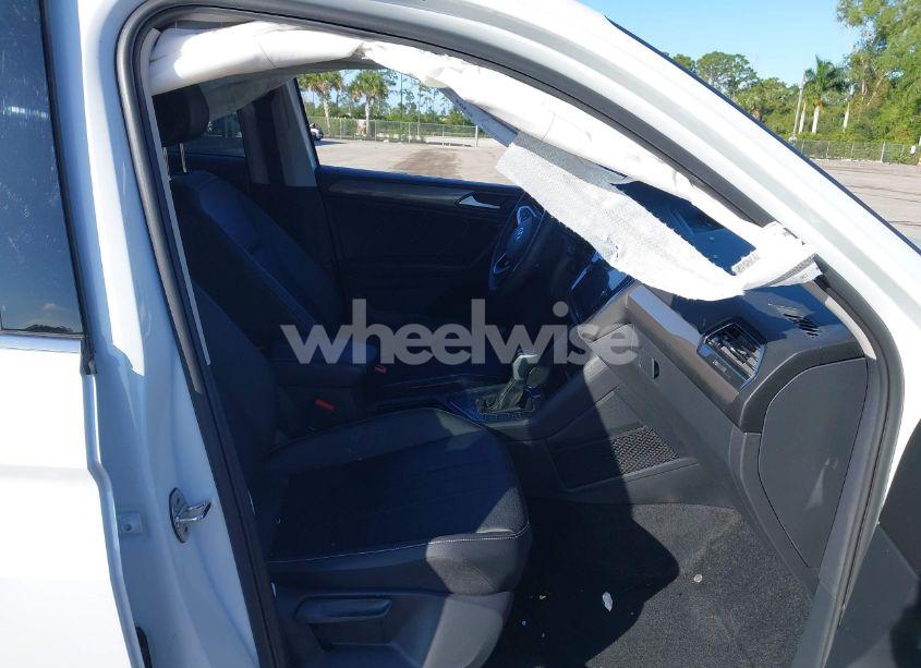 Photo 5 of 2023 Volkswagen Tiguan 2.0T SE (VIN 3VV3B7AX8PM113103)