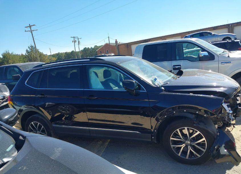 Photo 13 of 2018 Volkswagen Tiguan 2.0T SE/2.0T SEL (VIN 3VV3B7AX9JM218787)