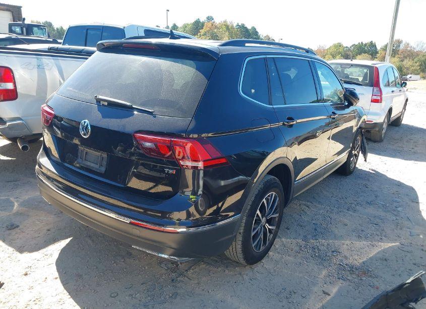 Photo 4 of 2018 Volkswagen Tiguan 2.0T SE/2.0T SEL (VIN 3VV3B7AX9JM218787)