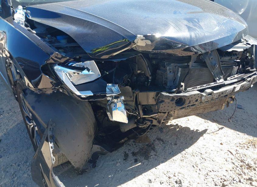 Photo 6 of 2018 Volkswagen Tiguan 2.0T SE/2.0T SEL (VIN 3VV3B7AX9JM218787)