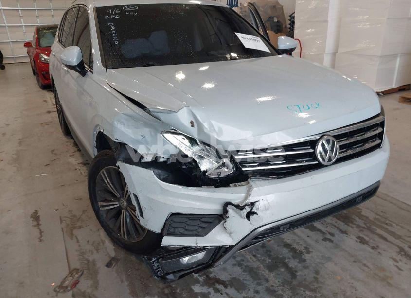 Photo 6 of 2019 Volkswagen Tiguan 2.0T SE/2.0T SEL/2.0T SEL R-LINE/2.0T SEL R-LINE BLACK (VIN 3VV3B7AX9KM030028)