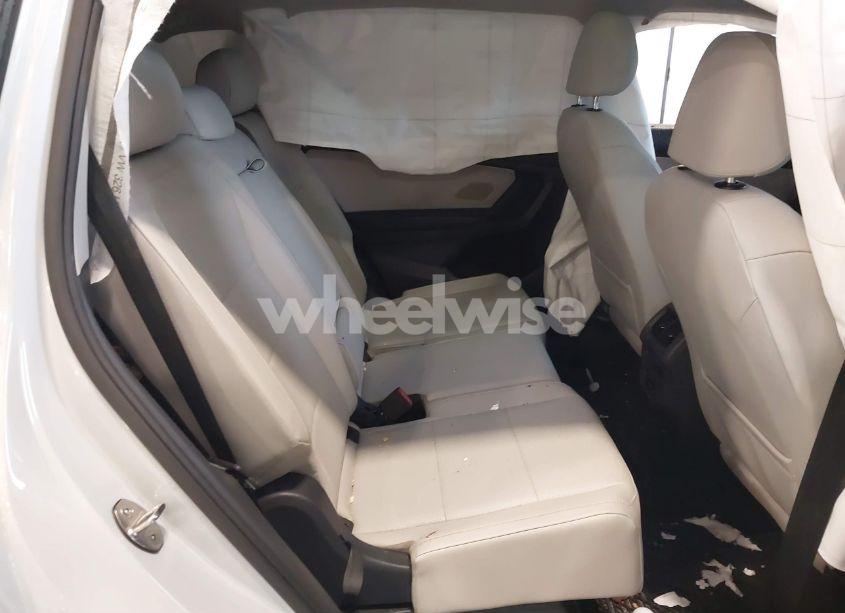 Photo 8 of 2019 Volkswagen Tiguan 2.0T SE/2.0T SEL/2.0T SEL R-LINE/2.0T SEL R-LINE BLACK (VIN 3VV3B7AX9KM030028)