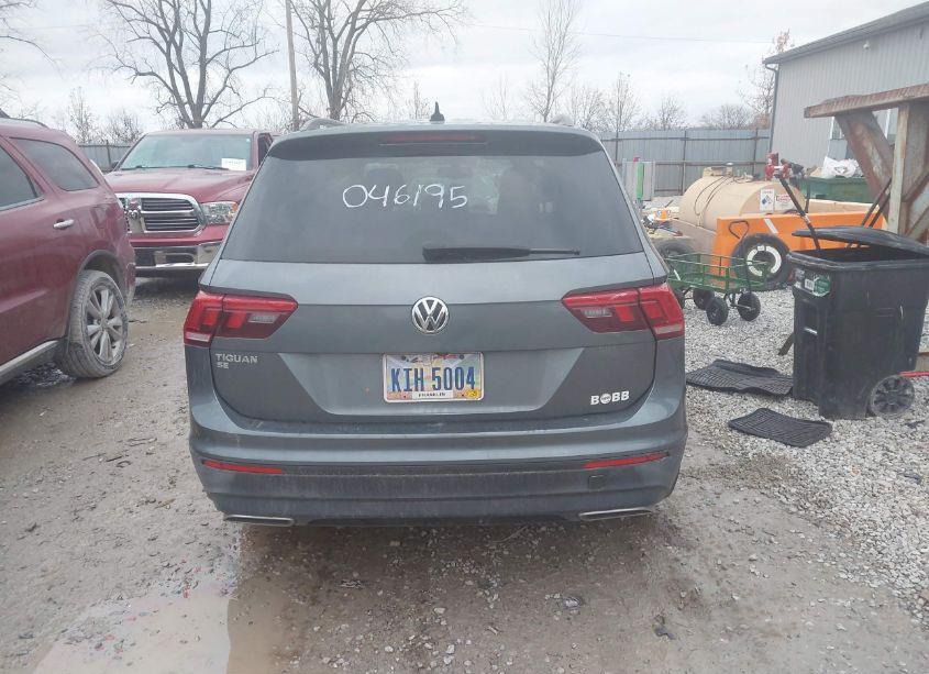 Photo 16 of 2019 Volkswagen Tiguan 2.0T SE/2.0T SEL/2.0T SEL R-LINE/2.0T SEL R-LINE BLACK (VIN 3VV3B7AX9KM046195)