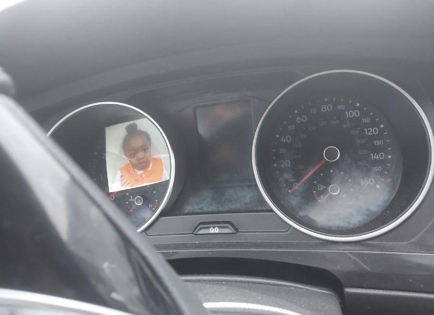 Photo 7 of 2019 Volkswagen Tiguan 2.0T SE/2.0T SEL/2.0T SEL R-LINE/2.0T SEL R-LINE BLACK (VIN 3VV3B7AX9KM046195)