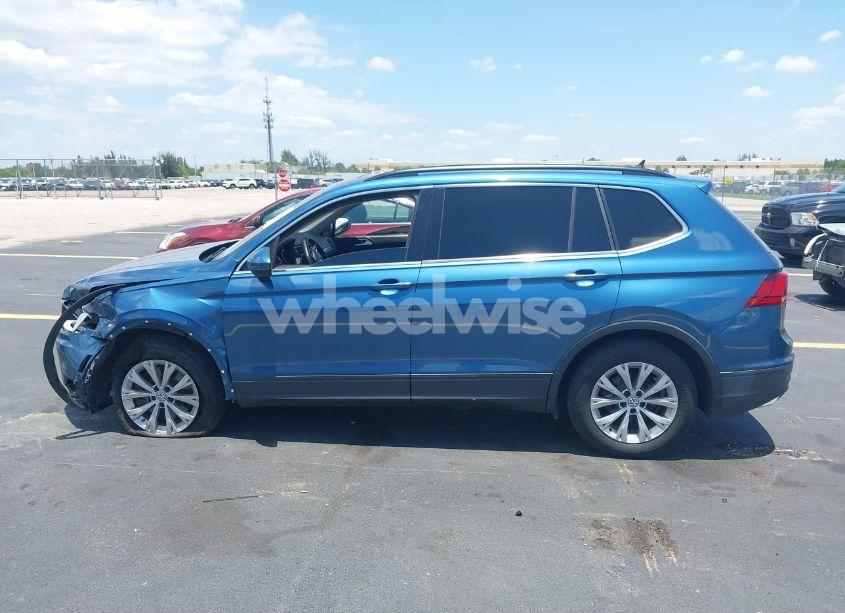 Photo 14 of 2019 Volkswagen Tiguan 2.0T SE/2.0T SEL/2.0T SEL R-LINE/2.0T SEL R-LINE BLACK (VIN 3VV3B7AX9KM057438)