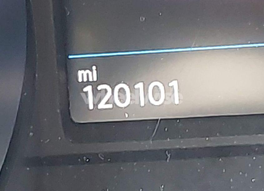 Photo 15 of 2019 Volkswagen Tiguan 2.0T SE/2.0T SEL/2.0T SEL R-LINE/2.0T SEL R-LINE BLACK (VIN 3VV3B7AX9KM057438)