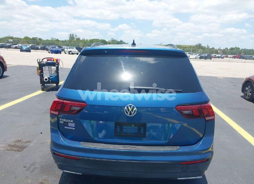 Photo 16 of 2019 Volkswagen Tiguan 2.0T SE/2.0T SEL/2.0T SEL R-LINE/2.0T SEL R-LINE BLACK (VIN 3VV3B7AX9KM057438)