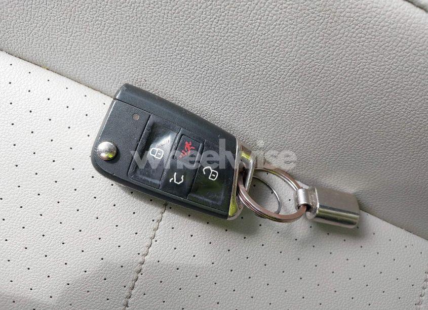 Photo 11 of 2019 Volkswagen Tiguan 2.0T SE/2.0T SEL/2.0T SEL R-LINE/2.0T SEL R-LINE BLACK (VIN 3VV3B7AX9KM094585)