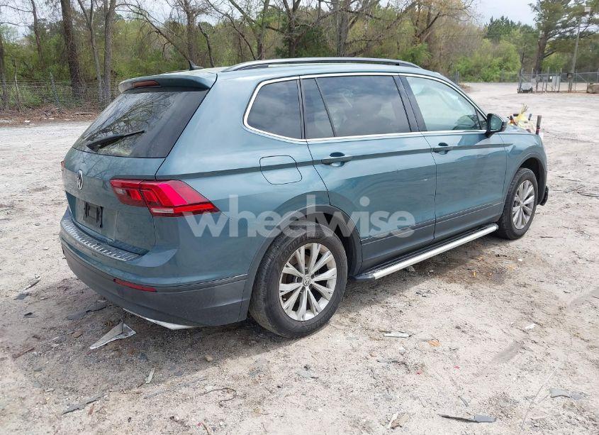 Photo 4 of 2019 Volkswagen Tiguan 2.0T SE/2.0T SEL/2.0T SEL R-LINE/2.0T SEL R-LINE BLACK (VIN 3VV3B7AX9KM094585)