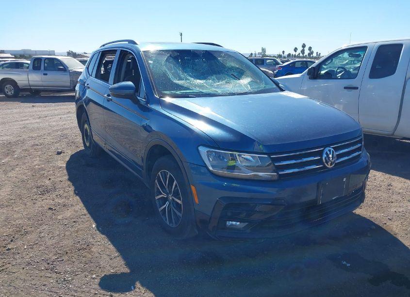 2019 Volkswagen Tiguan 2.0T SE/2.0T SEL/2.0T SEL R-LINE/2.0T SEL R-LINE BLACK (VIN 3VV3B7AX9KM098524) main photo