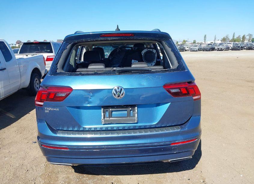 Photo 16 of 2019 Volkswagen Tiguan 2.0T SE/2.0T SEL/2.0T SEL R-LINE/2.0T SEL R-LINE BLACK (VIN 3VV3B7AX9KM098524)