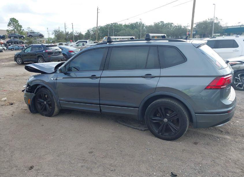 Photo 14 of 2019 Volkswagen Tiguan 2.0T SE/2.0T SEL/2.0T SEL R-LINE/2.0T SEL R-LINE BLACK (VIN 3VV3B7AX9KM134454)