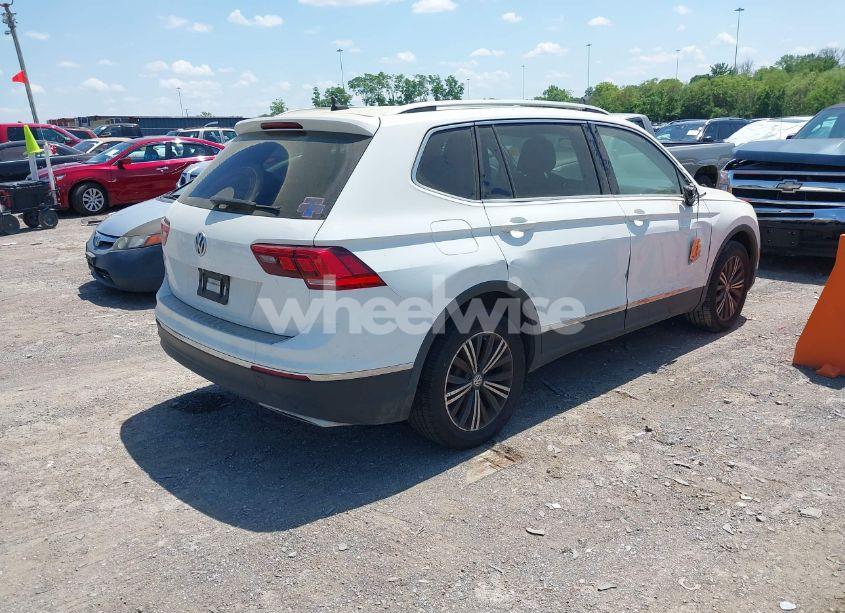 Photo 4 of 2019 Volkswagen Tiguan 2.0T SE/2.0T SEL/2.0T SEL R-LINE/2.0T SEL R-LINE BLACK (VIN 3VV3B7AX9KM189485)