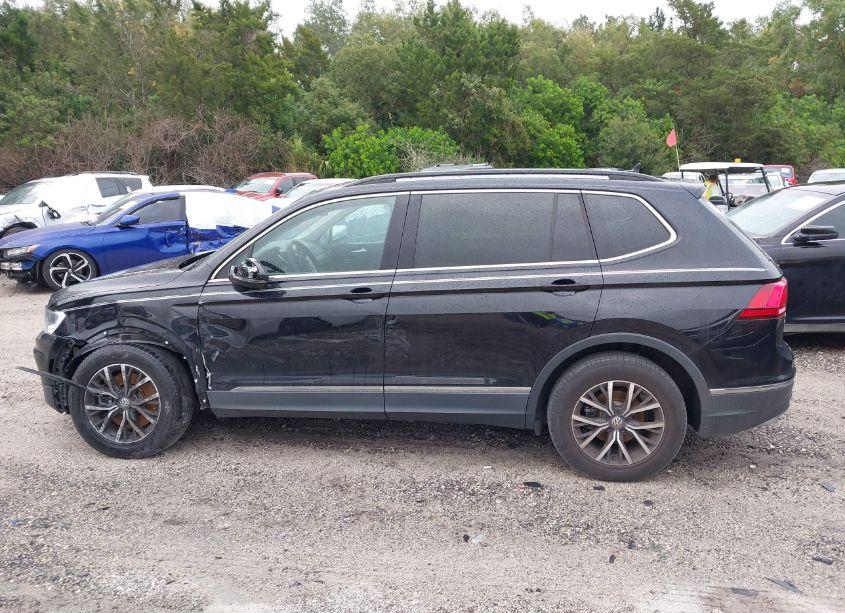 Photo 14 of 2020 Volkswagen Tiguan 2.0T SE/2.0T SE R-LINE BLACK/2.0T SEL (VIN 3VV3B7AX9LM080297)