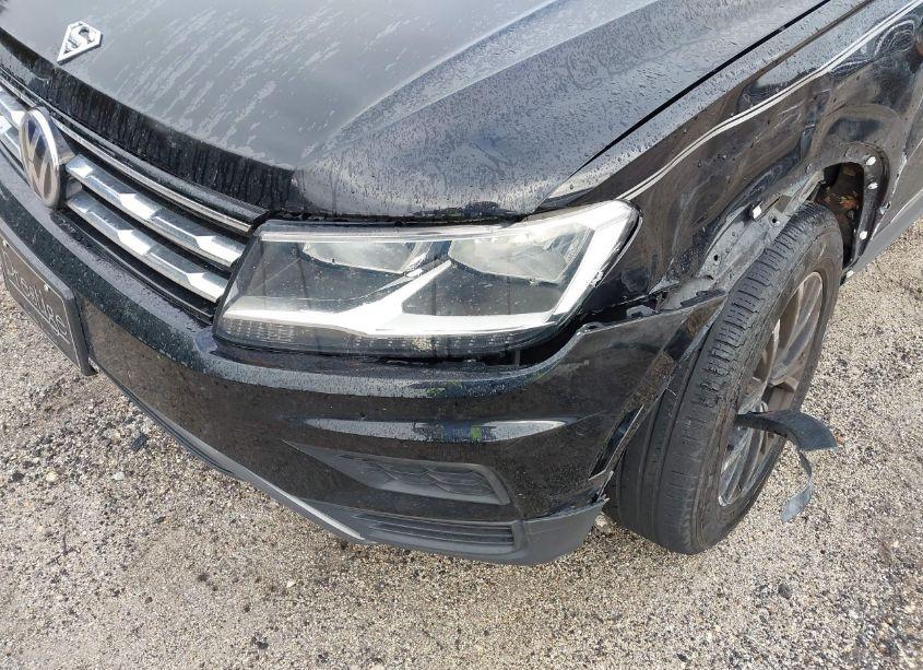 Photo 6 of 2020 Volkswagen Tiguan 2.0T SE/2.0T SE R-LINE BLACK/2.0T SEL (VIN 3VV3B7AX9LM080297)