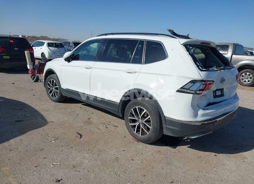 Photo 3 of 2021 Volkswagen Tiguan 2.0T SE/2.0T SE R-LINE BLACK/2.0T SEL (VIN 3VV3B7AX9MM051920)