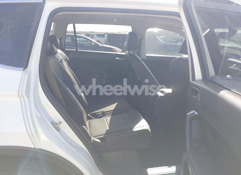 Photo 8 of 2021 Volkswagen Tiguan 2.0T SE/2.0T SE R-LINE BLACK/2.0T SEL (VIN 3VV3B7AX9MM051920)