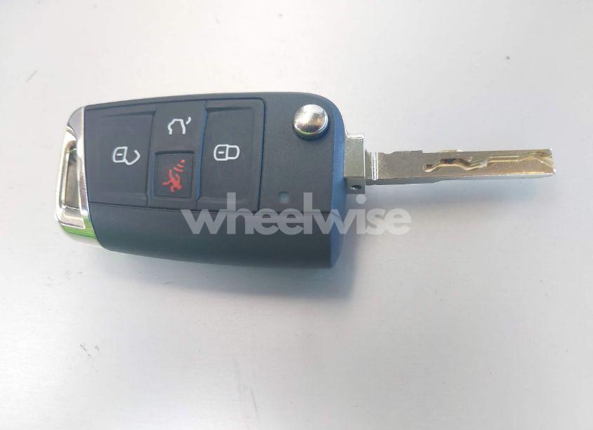 Photo 11 of 2021 Volkswagen Tiguan (VIN 3VV3B7AX9MM090586)