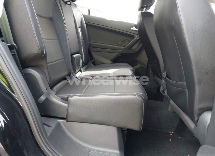 Photo 8 of 2021 Volkswagen Tiguan (VIN 3VV3B7AX9MM090586)