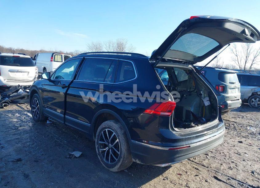 Photo 3 of 2021 Volkswagen Tiguan 2.0T SE/2.0T SE R-LINE BLACK/2.0T SEL (VIN 3VV3B7AX9MM105328)