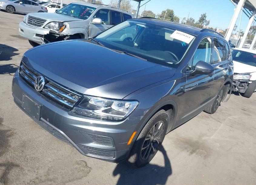 Photo 2 of 2021 Volkswagen Tiguan 2.0T SE/2.0T SE R-LINE BLACK/2.0T SEL (VIN 3VV3B7AX9MM119309)