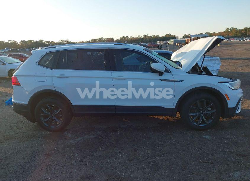 Photo 13 of 2022 Volkswagen Tiguan 2.0T SE (VIN 3VV3B7AX9NM100390)
