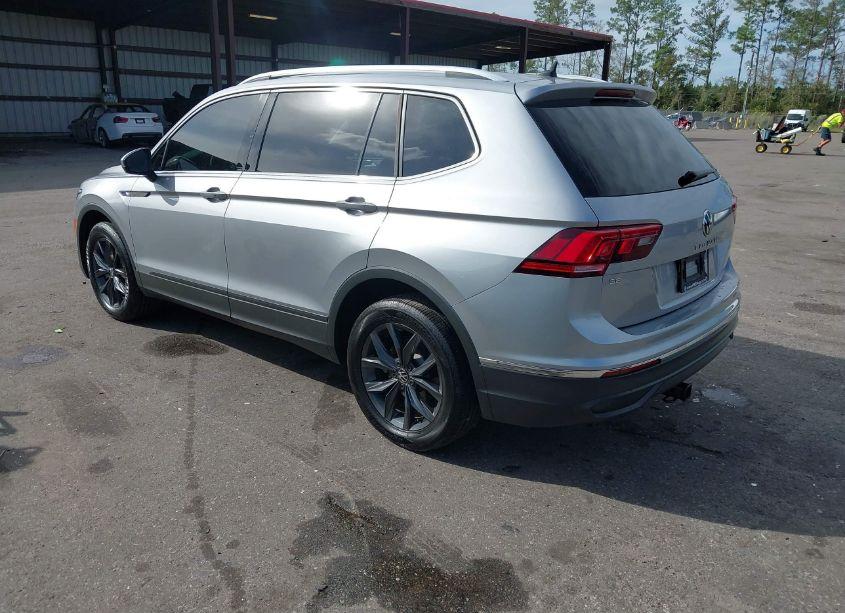 Photo 3 of 2022 Volkswagen Tiguan 2.0T SE (VIN 3VV3B7AX9NM147502)