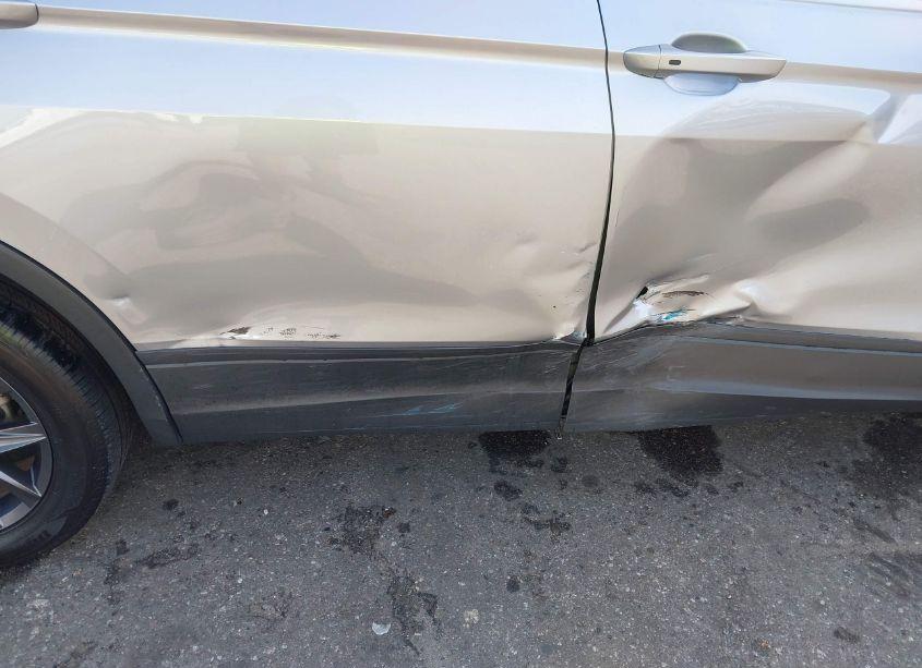 Photo 6 of 2022 Volkswagen Tiguan 2.0T SE (VIN 3VV3B7AX9NM147502)