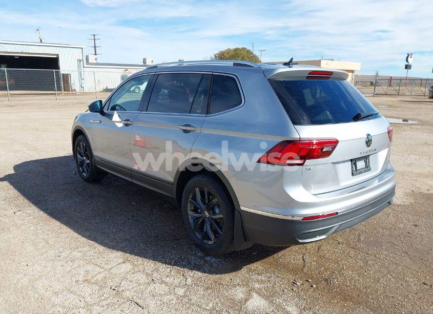 Photo 3 of 2024 Volkswagen Tiguan 2.0T SE/WOLFSBURG EDITION (VIN 3VV3B7AX9RM171451)