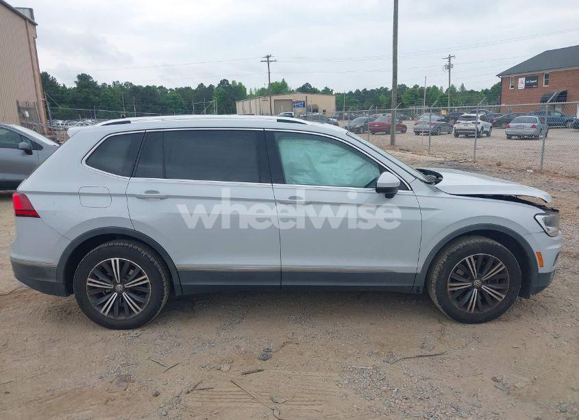 Photo 13 of 2018 Volkswagen Tiguan 2.0T SE/2.0T SEL (VIN 3VV3B7AXXJM039125)
