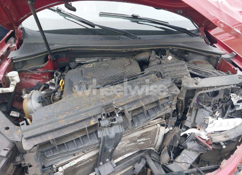 Photo 10 of 2018 Volkswagen Tiguan 2.0T SE/2.0T SEL (VIN 3VV3B7AXXJM086672)