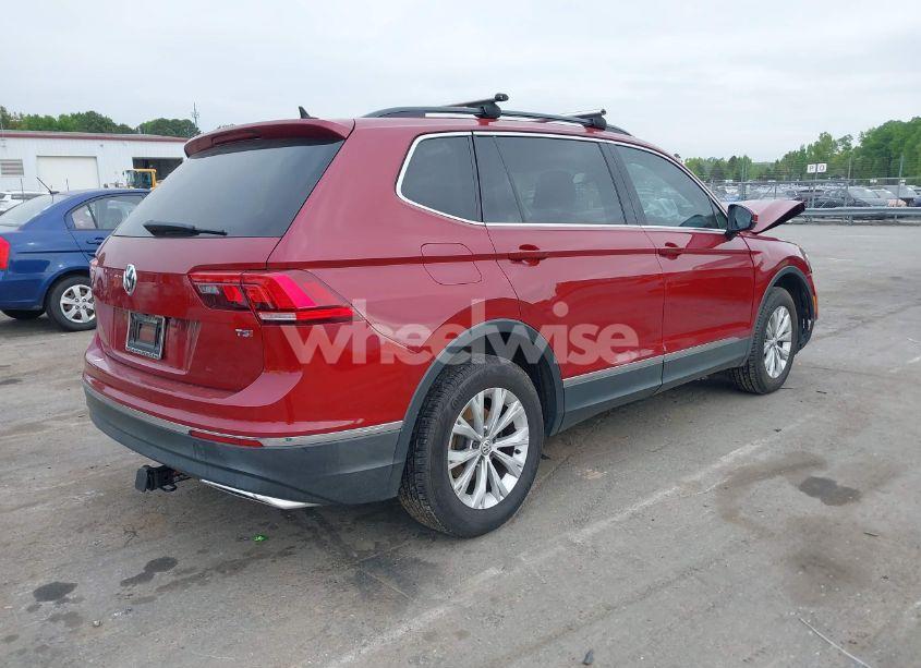 Photo 4 of 2018 Volkswagen Tiguan 2.0T SE/2.0T SEL (VIN 3VV3B7AXXJM086672)