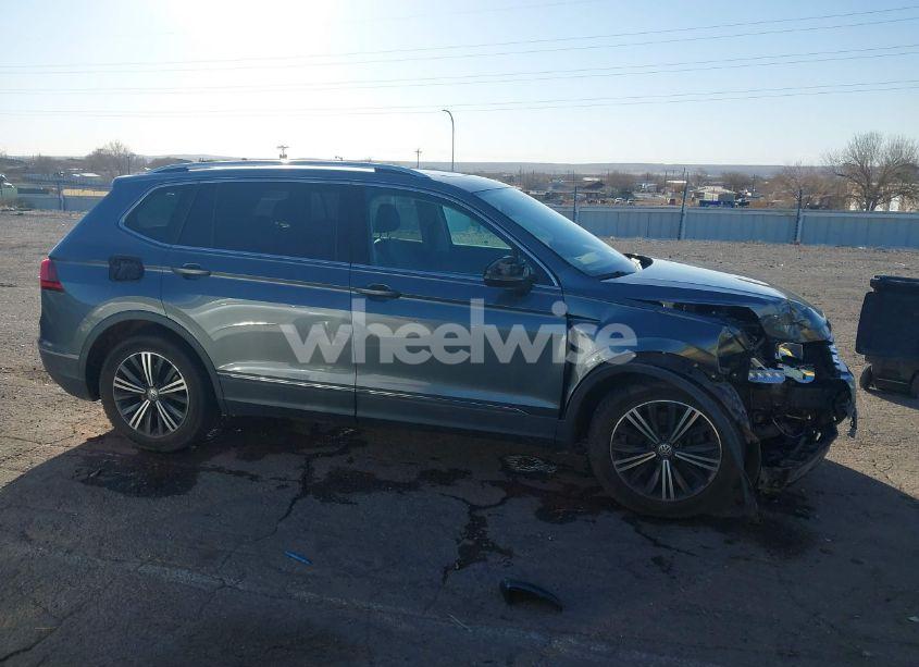Photo 13 of 2018 Volkswagen Tiguan 2.0T SE/2.0T SEL (VIN 3VV3B7AXXJM088230)
