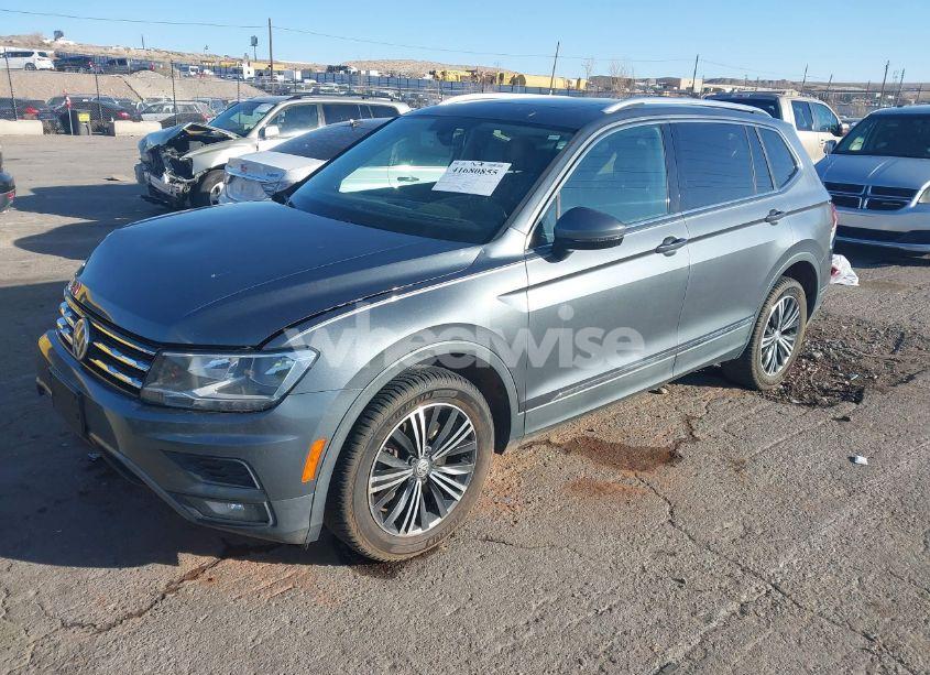 Photo 2 of 2018 Volkswagen Tiguan 2.0T SE/2.0T SEL (VIN 3VV3B7AXXJM088230)