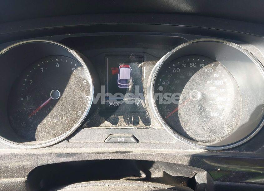 Photo 7 of 2018 Volkswagen Tiguan 2.0T SE/2.0T SEL (VIN 3VV3B7AXXJM088230)