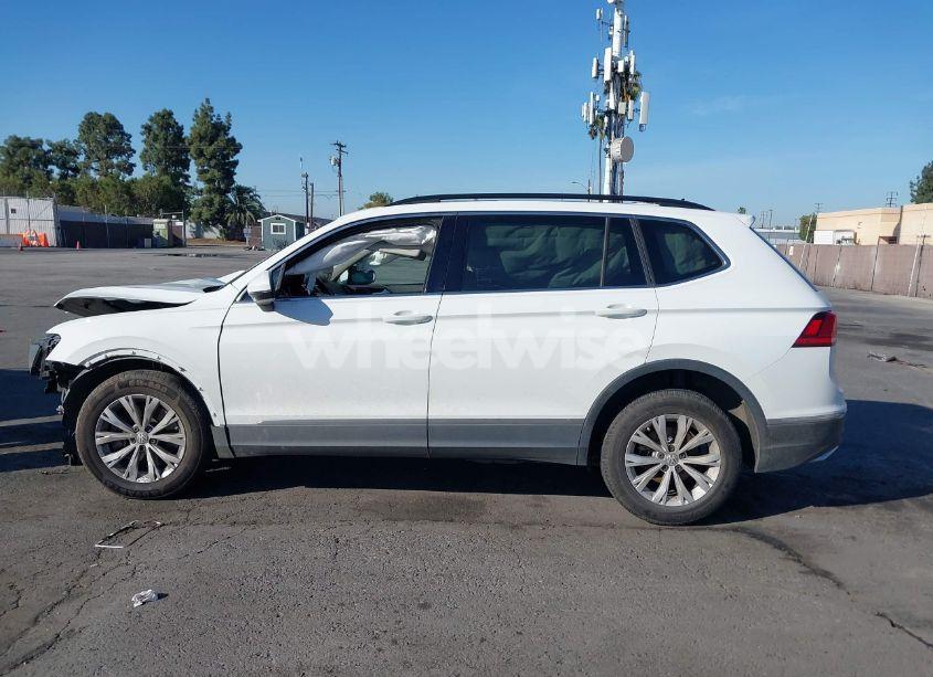 Photo 14 of 2018 Volkswagen Tiguan 2.0T SE/2.0T SEL (VIN 3VV3B7AXXJM120741)
