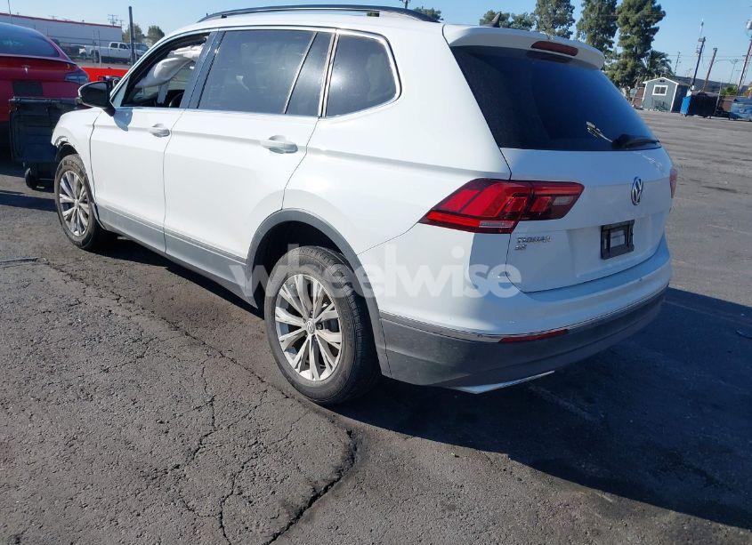Photo 3 of 2018 Volkswagen Tiguan 2.0T SE/2.0T SEL (VIN 3VV3B7AXXJM120741)