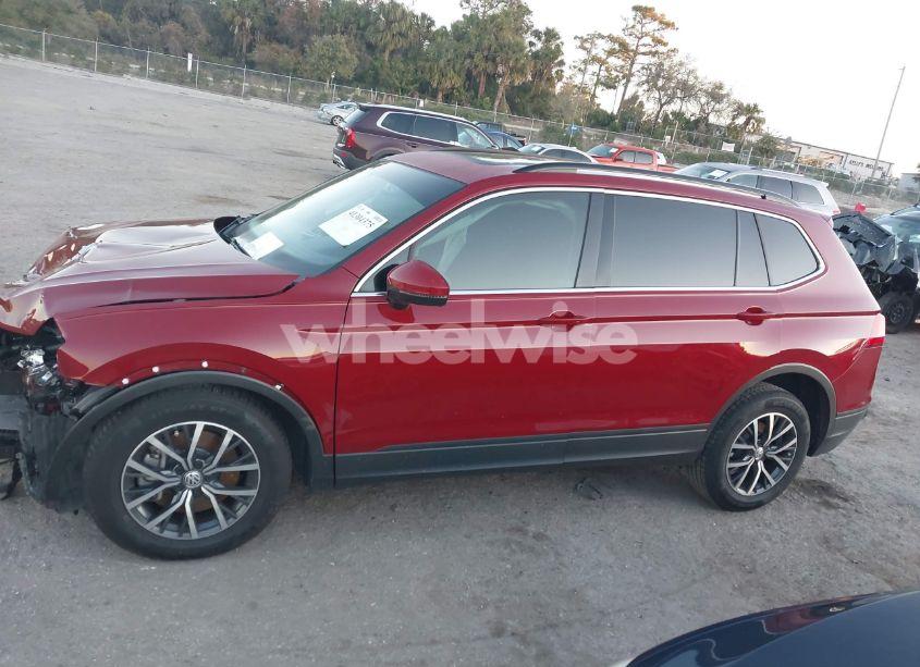 Photo 14 of 2019 Volkswagen Tiguan (VIN 3VV3B7AXXKM013013)