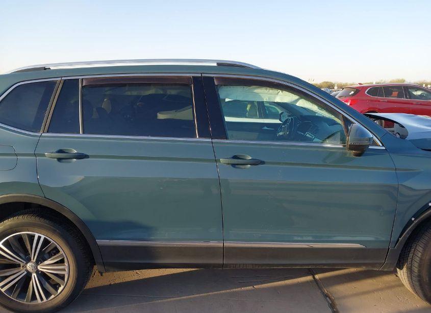 Photo 14 of 2019 Volkswagen Tiguan 2.0T SE/2.0T SEL/2.0T SEL R-LINE/2.0T SEL R-LINE BLACK (VIN 3VV3B7AXXKM079965)