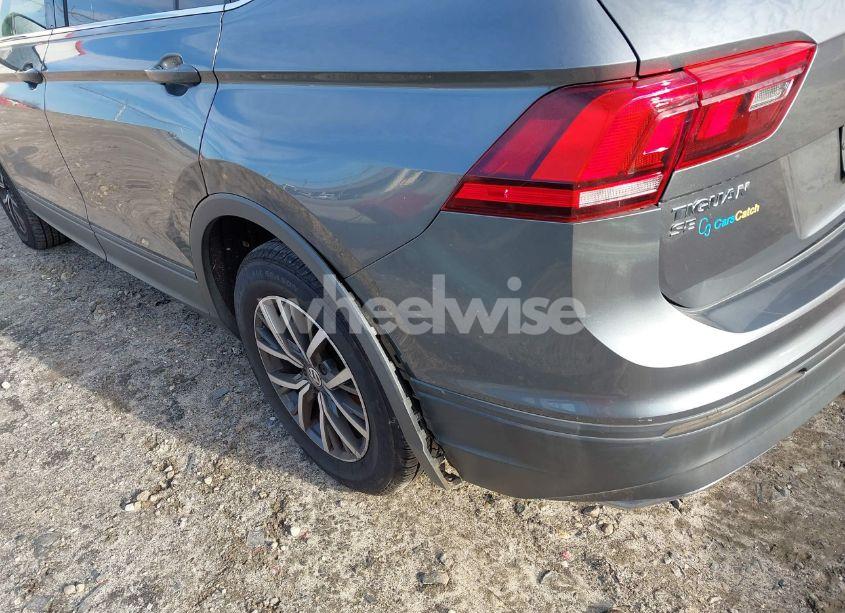 Photo 19 of 2019 Volkswagen Tiguan 2.0T SE/2.0T SEL/2.0T SEL R-LINE/2.0T SEL R-LINE BLACK (VIN 3VV3B7AXXKM155376)