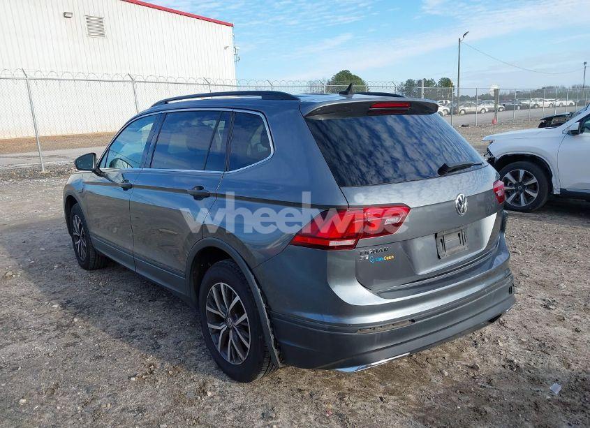 Photo 3 of 2019 Volkswagen Tiguan 2.0T SE/2.0T SEL/2.0T SEL R-LINE/2.0T SEL R-LINE BLACK (VIN 3VV3B7AXXKM155376)